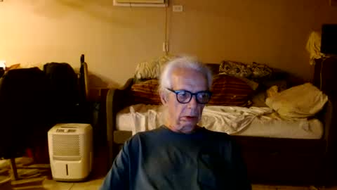 Snapshot of tom112292014 chatting on 07/15/26, 02:06 tom112292014 online show from 07/15/26, 02:06