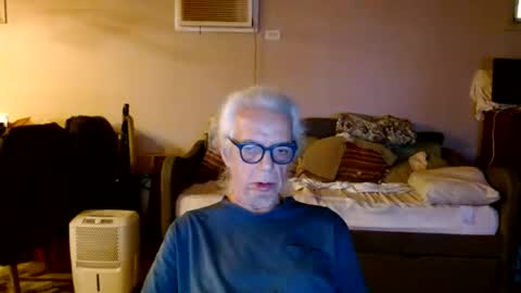 Snapshot of tom112292014 chatting on 07/16/26, 11:27 tom112292014 online show from 07/16/26, 11:27