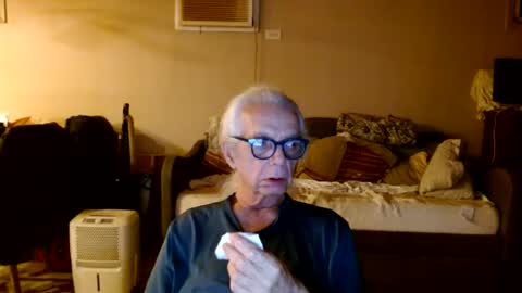 Snapshot of tom112292014 chatting on 07/17/26, 01:12 tom112292014 online show from 07/17/26, 01:12