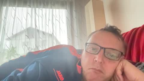 Snapshot of tom6644 chatting on 12/21/24, 02:15 Tom online show from 12/21/24, 02:15