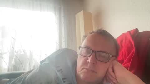 Snapshot of tom6644 chatting on 02/16/25, 11:05 Tom online show from 02/16/25, 11:05