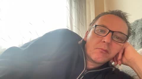 Snapshot of tom6644 chatting on 11/15/25, 07:38 Tom online show from 11/15/25, 07:38