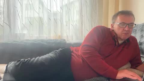 Snapshot of tom6644 chatting on 01/10/26, 09:11 Tom online show from 01/10/26, 09:11