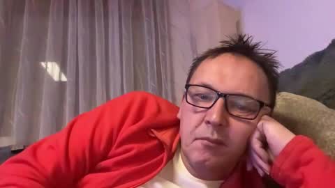 Snapshot of tom6644 chatting on 01/10/26, 09:16 Tom online show from 01/10/26, 09:16