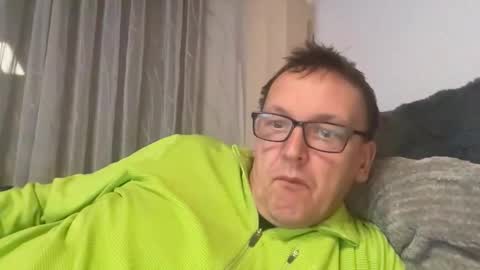 Snapshot of tom6644 chatting on 02/05/26, 05:17 Tom online show from 02/05/26, 05:17