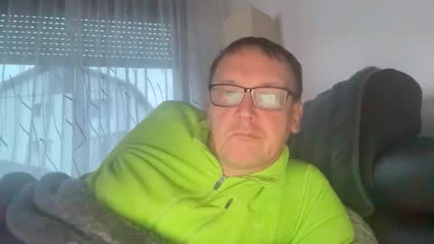 Snapshot of tom6644 chatting on 02/06/26, 04:32 Tom online show from 02/06/26, 04:32