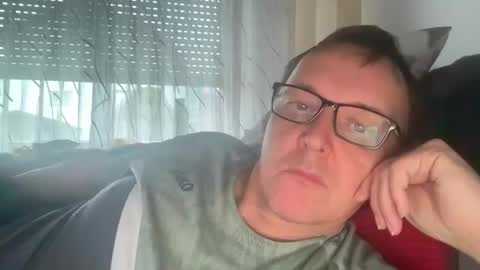 Snapshot of tom6644 chatting on 02/17/26, 03:51 Tom online show from 02/17/26, 03:51