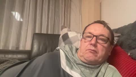 Snapshot of tom6644 chatting on 03/07/26, 09:23 Tom online show from 03/07/26, 09:23