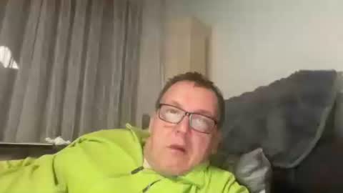 Snapshot of tom6644 chatting on 03/27/26, 07:35 Tom online show from 03/27/26, 07:35