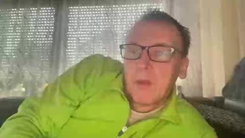 Snapshot of tom6644 chatting on 03/28/26, 03:44 Tom online show from 03/28/26, 03:44