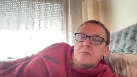 Snapshot of tom6644 chatting on 04/03/26, 01:42 Tom online show from 04/03/26, 01:42