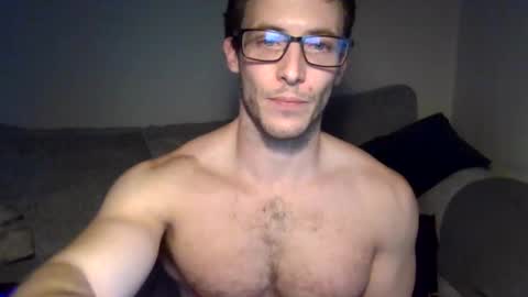 Snapshot of tom90ukx chatting on 03/07/25, 04:00 tom90ukx online show from 03/07/25, 04:00