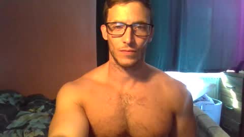 Snapshot of tom90ukx chatting on 09/22/25, 12:40 tom90ukx online show from 09/22/25, 12:40