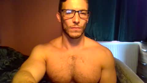 Snapshot of tom90ukx chatting on 10/21/25, 10:27 tom90ukx online show from 10/21/25, 10:27