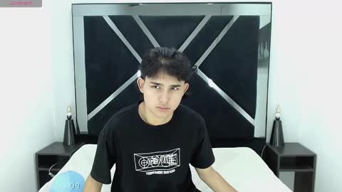 tom_0002 online show from 12/17/25, 12:33