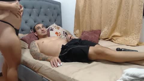 Snapshot of tom_and_lazzie chatting on 12/17/25, 02:50 tom and lazzie online show from 12/17/25, 02:50