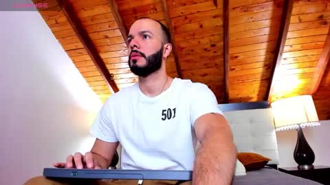   online show from 11/01/25, 01:02