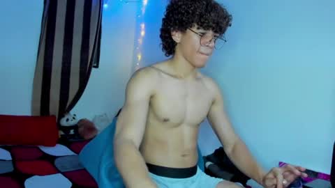 Snapshot of tom_blue10 chatting on 06/19/26, 12:37 Tom Blue online show from 06/19/26, 12:37
