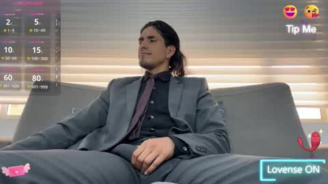 Snapshot of tom_blunt96 chatting on 02/18/25, 12:17 TOM online show from 02/18/25, 12:17