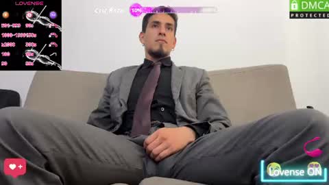 Snapshot of tom_blunt96 chatting on 06/15/26, 02:52 TOM online show from 06/15/26, 02:52