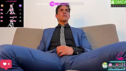 Snapshot of tom_blunt96 chatting on 07/08/26, 04:33 TOM online show from 07/08/26, 04:33