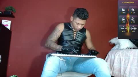 Tom online show from 02/17/25, 09:56