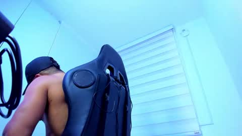 Snapshot of tom_kingfit chatting on 02/08/26, 04:38 SPORTSFIT29 online show from 02/08/26, 04:38