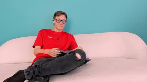 Tom online show from 06/24/26, 01:10