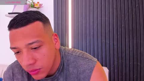 Tom muscle1 online show from 09/21/25, 12:18