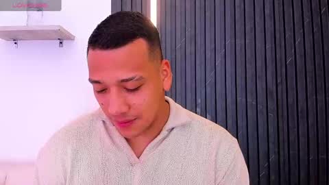 Tom muscle1 online show from 10/22/25, 11:54