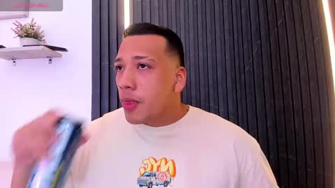 Tom muscle1 online show from 11/11/25, 12:05