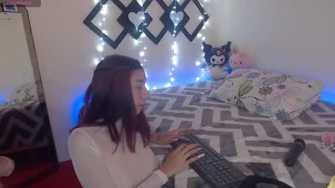 Snapshot of tom_natasha chatting on 01/24/25, 07:39 Tom natasha online show from 01/24/25, 07:39