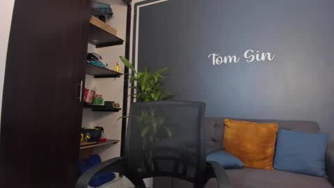 Tom Sin online show from 01/02/25, 10:33