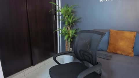 Tom Sin online show from 01/18/25, 03:59