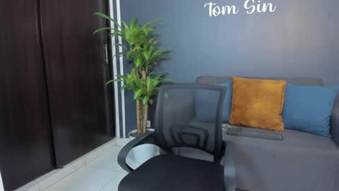 Tom Sin online show from 01/30/25, 01:44