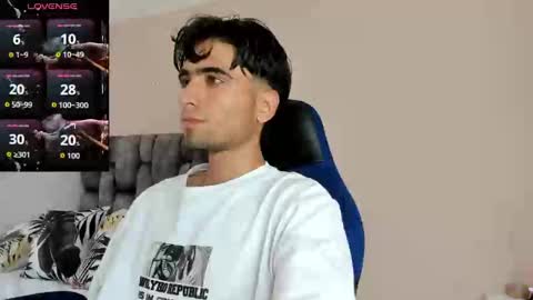 tom online show from 10/26/25, 09:31