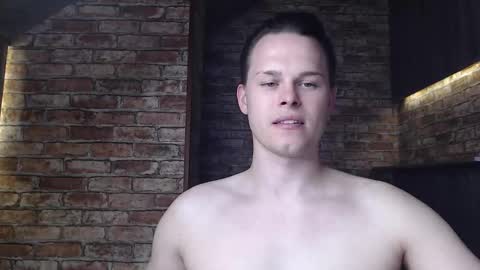 Snapshot of tom_y_ chatting on 10/20/25, 12:38 Tom online show from 10/20/25, 12:38