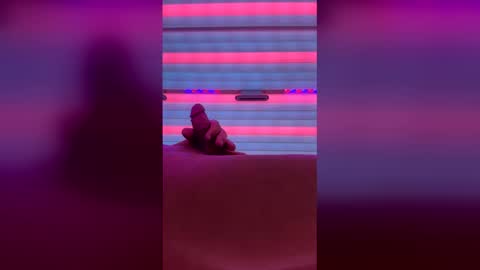 tomandnika online show from 04/18/26, 09:02