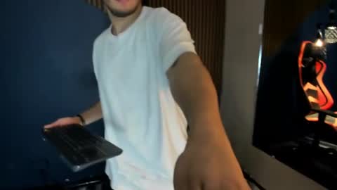 TOMAS online show from 06/13/26, 04:21