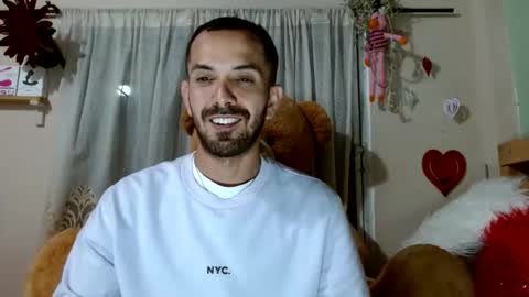 Snapshot of tomas_gerauld chatting on 03/25/26, 02:06 tomas gerauld. make me happy with 10000 tokens online show from 03/25/26, 02:06