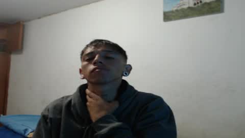 Snapshot of tomas_turbado_ chatting on 03/25/26, 05:35 tomas_turbado_ online show from 03/25/26, 05:35