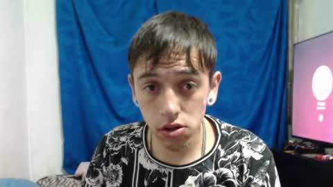 Snapshot of tomas_turbado_ chatting on 06/24/26, 04:44 tomas_turbado_ online show from 06/24/26, 04:44