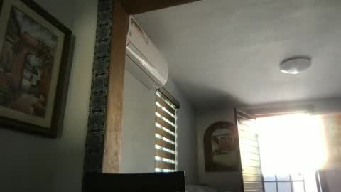 Snapshot of tomascausa chatting on 12/02/24, 04:09 Hola online show from 12/02/24, 04:09