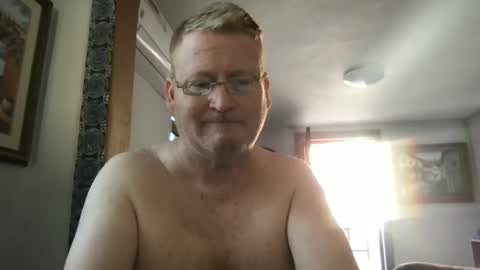 Snapshot of tomascausa chatting on 12/23/24, 04:39 Hola online show from 12/23/24, 04:39