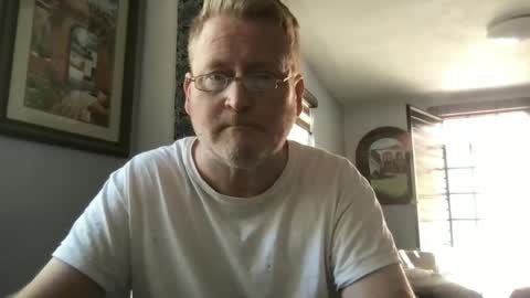 Snapshot of tomascausa chatting on 01/06/25, 07:56 Hola online show from 01/06/25, 07:56