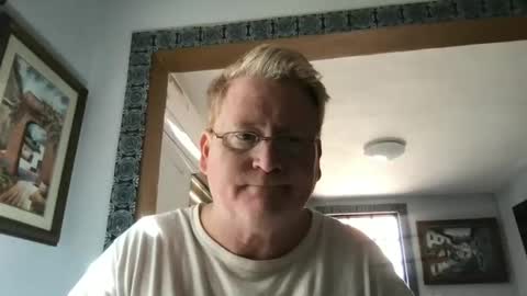 Snapshot of tomascausa chatting on 01/29/25, 09:39 Hola online show from 01/29/25, 09:39