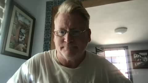 Snapshot of tomascausa chatting on 02/12/25, 09:22 Hola online show from 02/12/25, 09:22