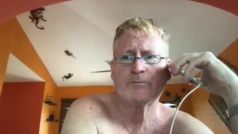 Snapshot of tomascausa chatting on 09/26/25, 06:45 Hola online show from 09/26/25, 06:45