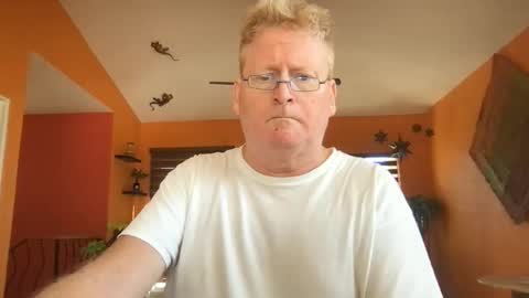 Snapshot of tomascausa chatting on 03/01/26, 04:20 Hola online show from 03/01/26, 04:20