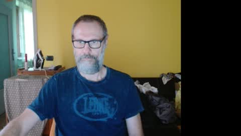 Snapshot of tomasmilian77 chatting on 10/22/25, 07:41 Tomas Milian online show from 10/22/25, 07:41